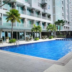Galeri Ciumbuleuit Family & Business Hotel